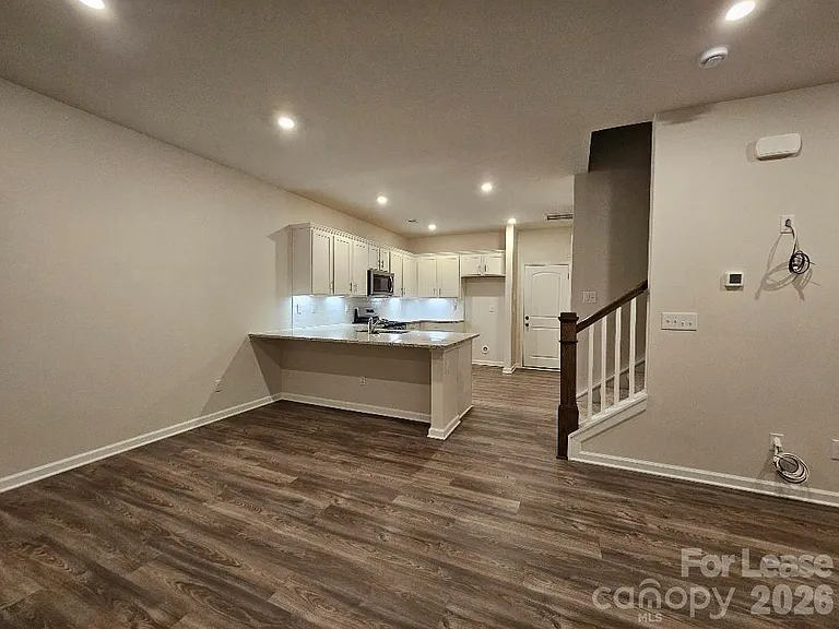 5416 Kinsbridge Dr — Photo 8