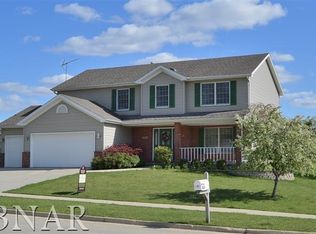 2804 Spangle Rd, Bloomington, IL 61705