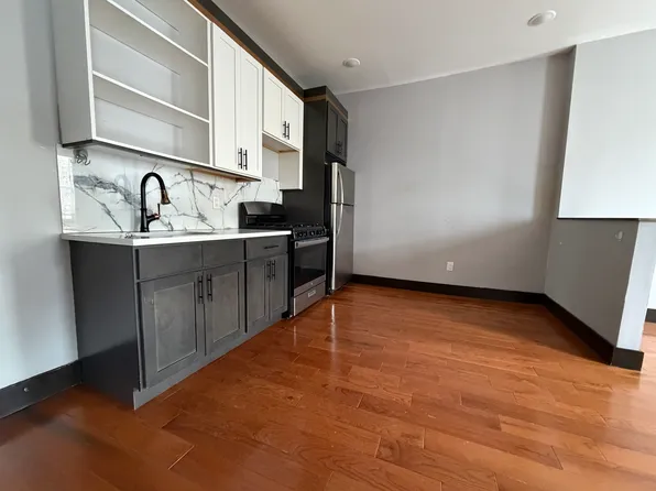 45 Saint Pauls Avenue image 1 of 5