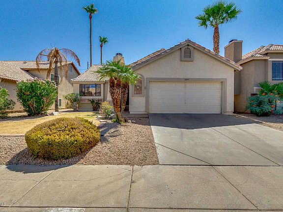 2nd image of 2841 E Redwood Ln
