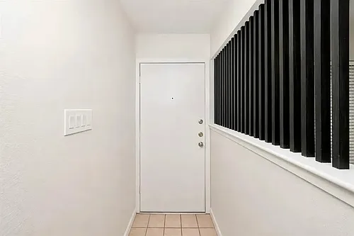 2907 Mark Dr Photo 1
