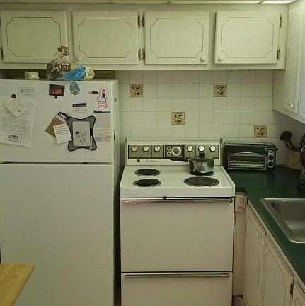 4th image of 131 Kent St #H