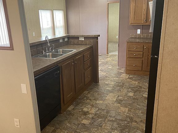 4th image of 920 Century Plaza Dr #696