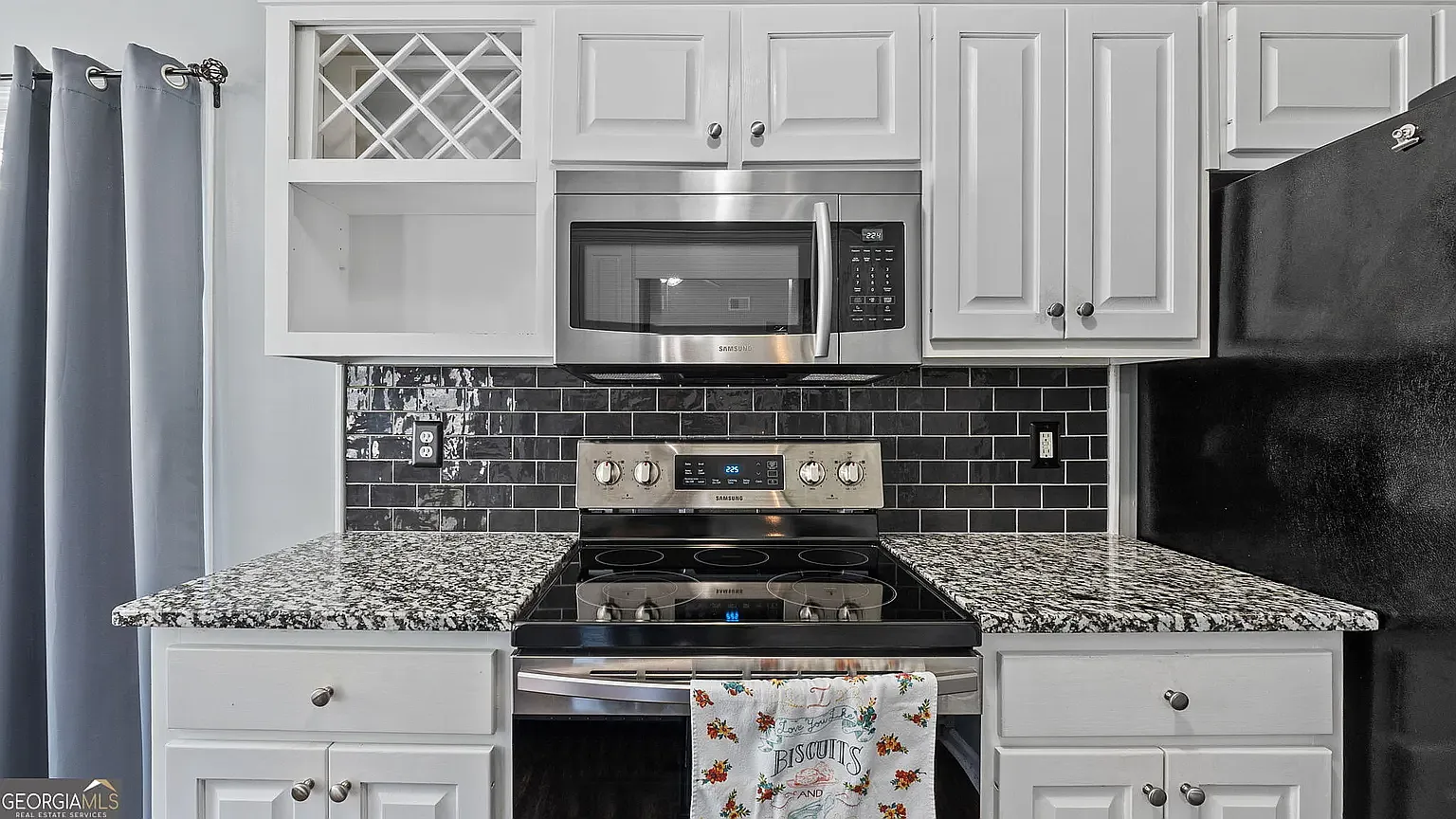 3 bed, 1200 sqft, $1,950 — Photo 4