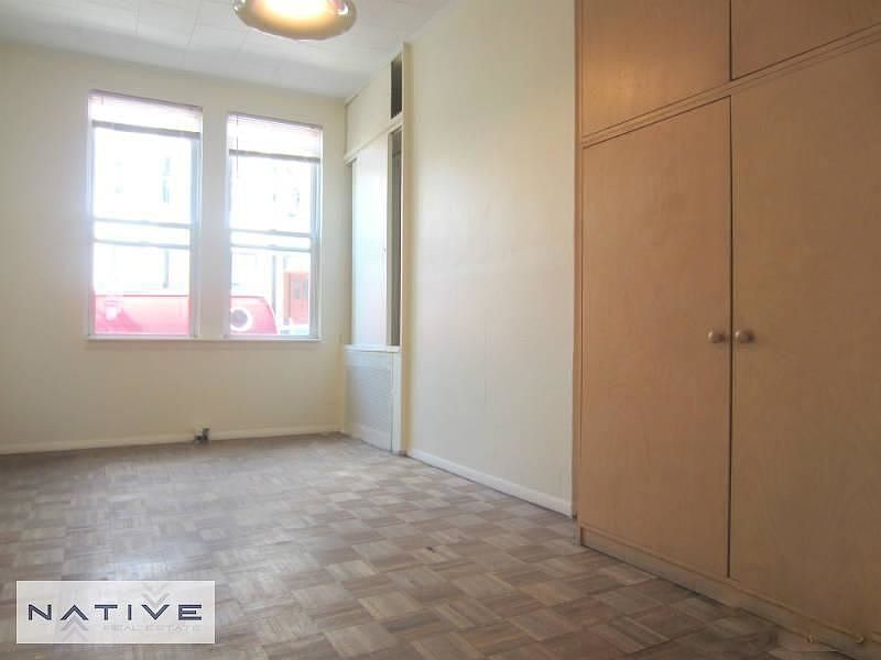 2nd image of 92 Diamond St APT 1L