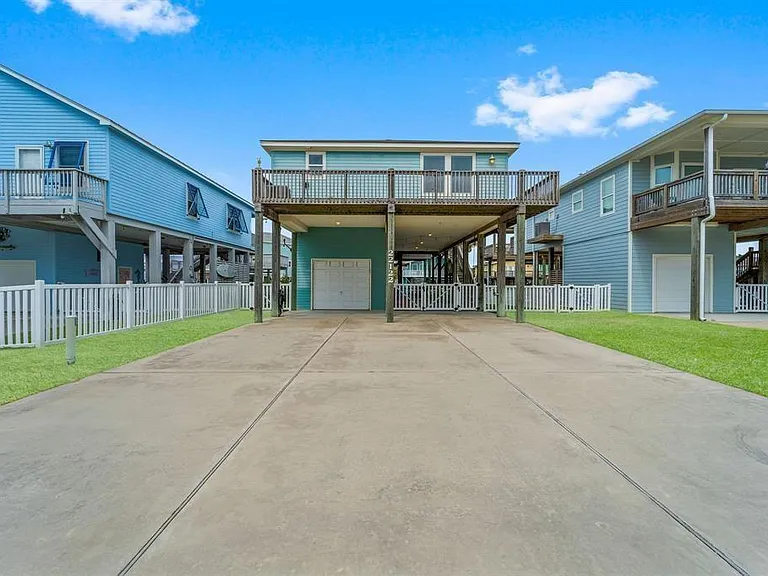 22122 Cantina Dr — Photo 3