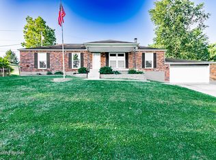 432 Meadowbrook Cir, Shepherdsville, KY 40165