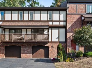335 Woodbridge Dr, Pittsburgh, PA
