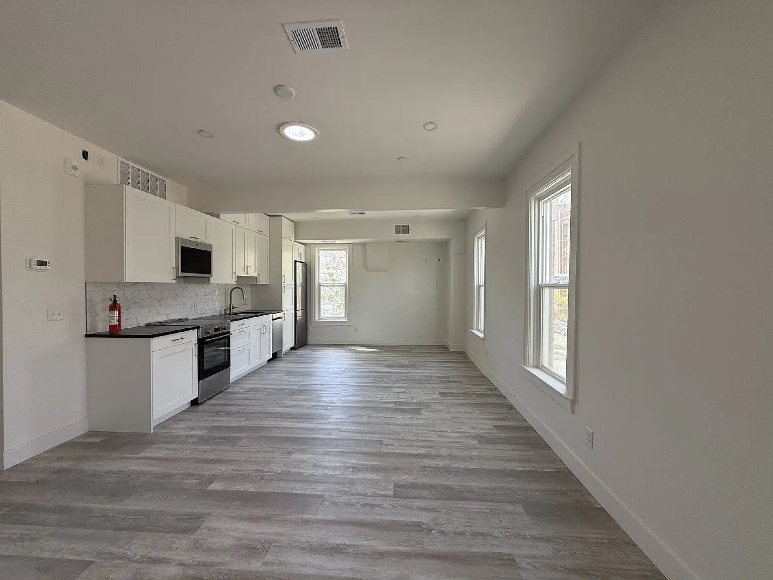 802 E 19th Ave — Photo 1