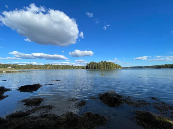 42 Dwelly Point Road, Franklin, ME 04634