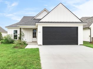203 Benson Grove Dr, Youngsville, LA 70592