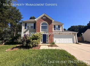 9902 Redbud Tree Ct, Charlotte, NC 28273