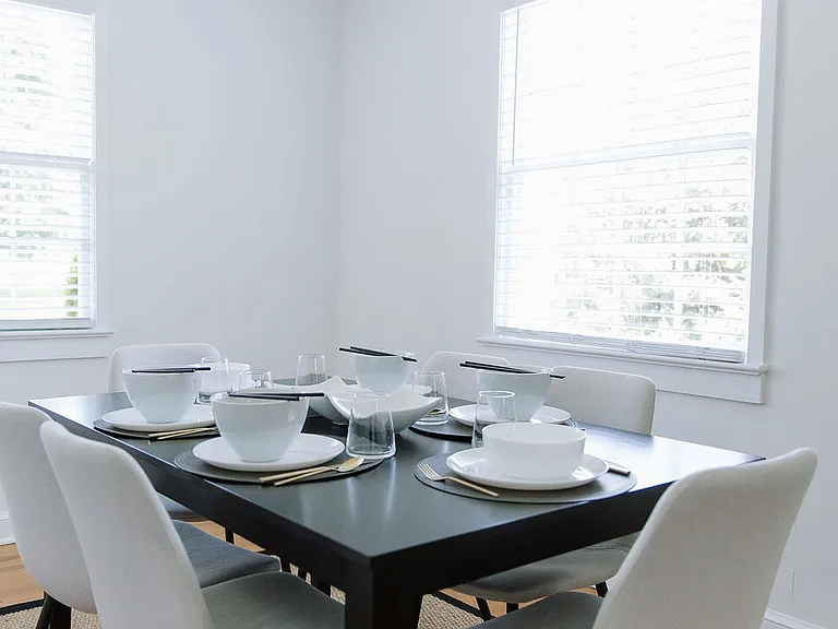 210 Lee Ave — Photo 17
