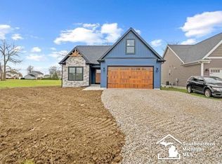 11405 Locust St, Luna Pier, MI 48157
