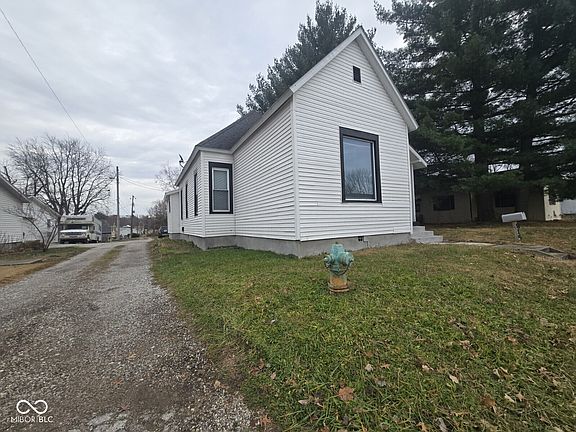 2nd image of 815 N Forest Ave