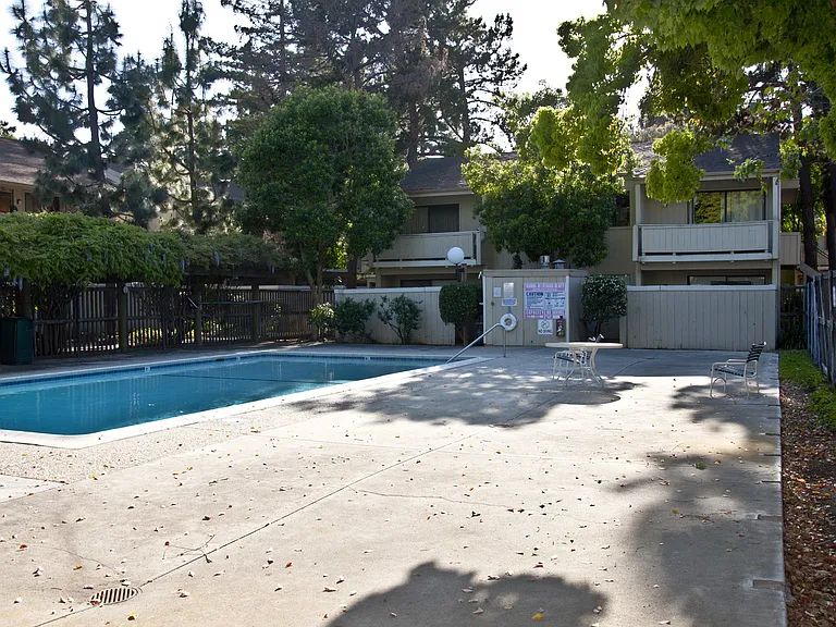 936 Kiely Blvd #J — Photo 14