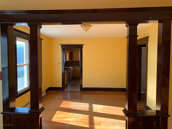 4th image of 50 Caroline St