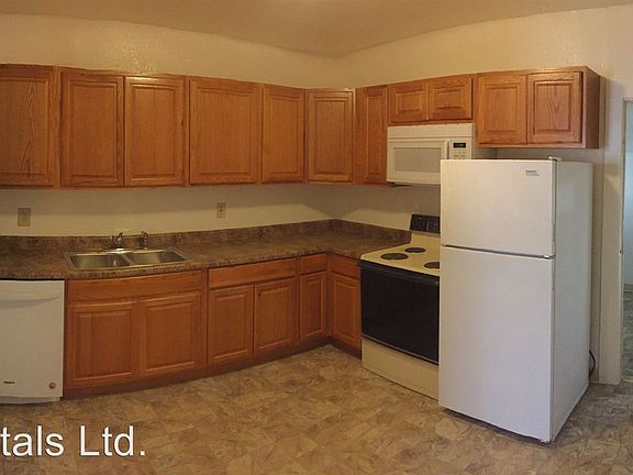 2nd image of 691 1/2 Sullivan Ln