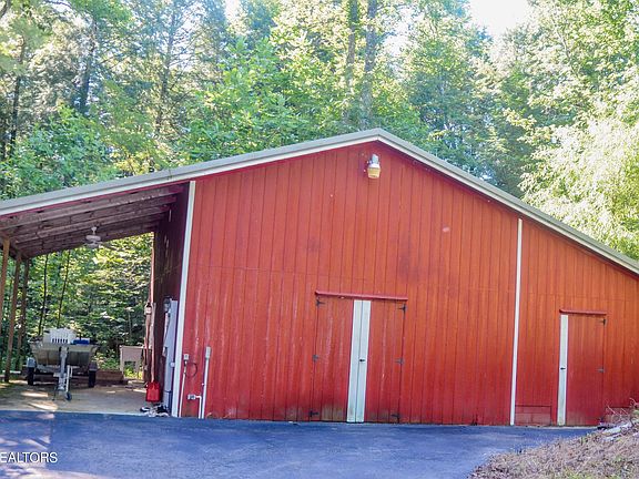 5th image of 155 White Creek Ct
