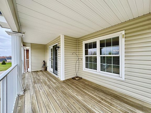 3rd image of 333 Maiden Ct APT 6