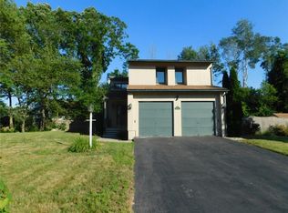 34 Meggan Ct, West Warwick, RI 02893