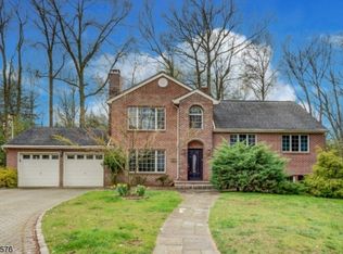 7 Homestead Ct, Short Hills, NJ 07078