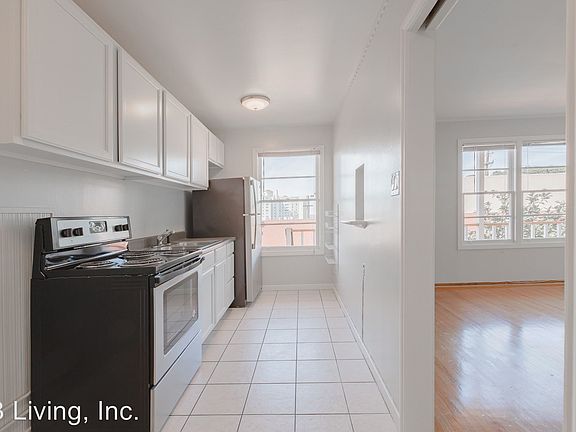5th image of 720 Randolph St APT 05