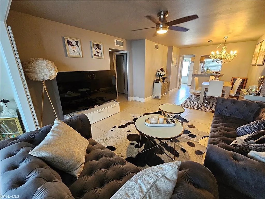 2 bed, 2.0 bath, 924 sqft, $6,000 — Photo 3