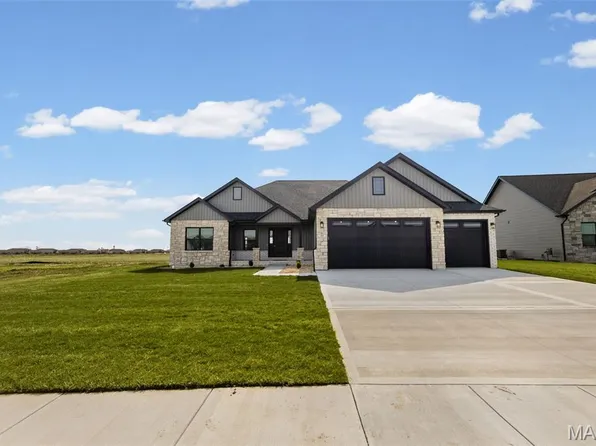 213 George Bush Blvd, Troy, IL 62294