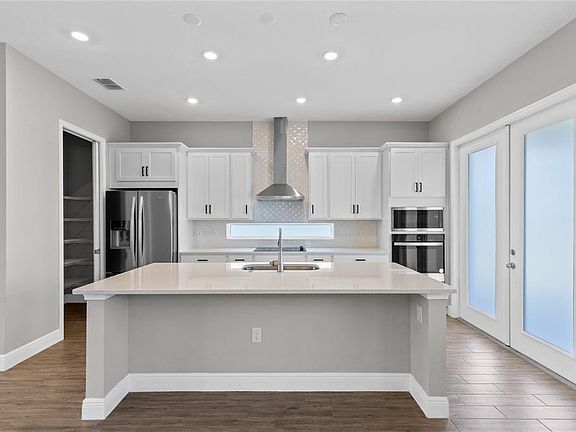 5th image of 10205 Pearson Ave