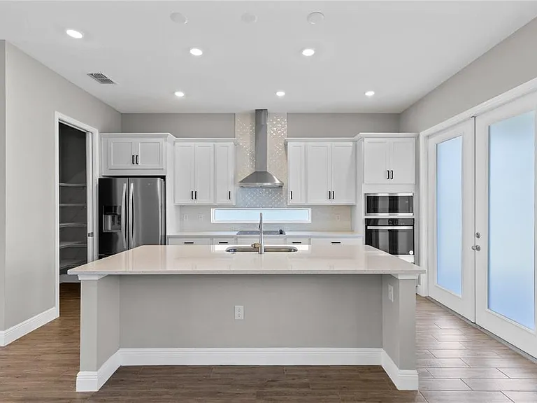 10205 Pearson Ave — Photo 5