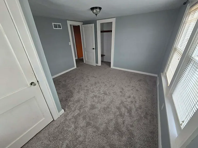 1084 Yale Farm Rd — Photo 10