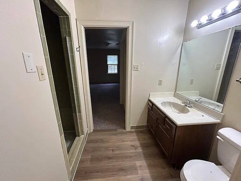 831 Duke Of Gloucester St #D — Photo 5