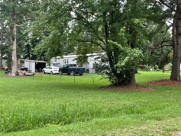 152 Hermitage Estates Ln, Beulaville, NC 28518