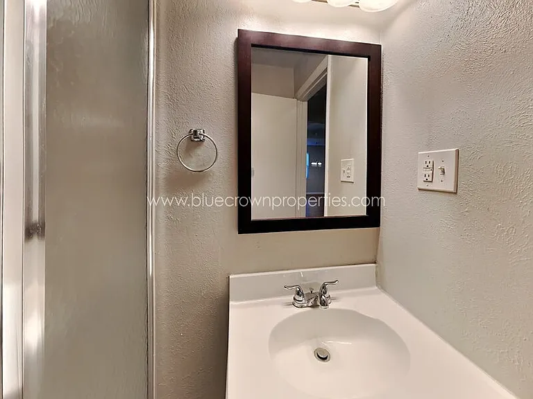 900 Cannon Dr — Photo 12