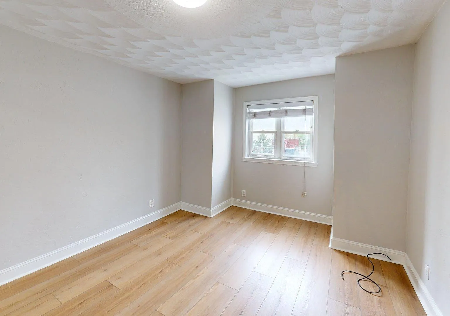161 Bennington St — Photo 4