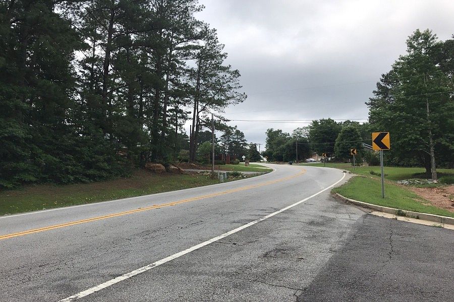 2nd image of 1605 Hewatt Rd