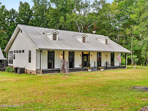2nd image of 61 Pinetucky Rd