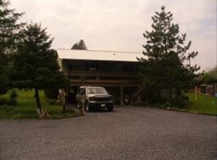 16 Lizardville Rd, Mill Hall, PA 17751