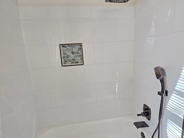 124 S California St — Photo 10
