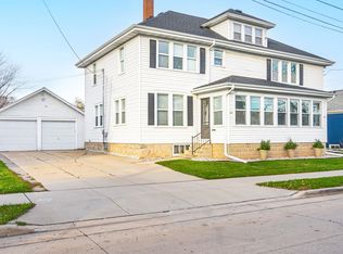 114 E Parkway Ave, Oshkosh, WI