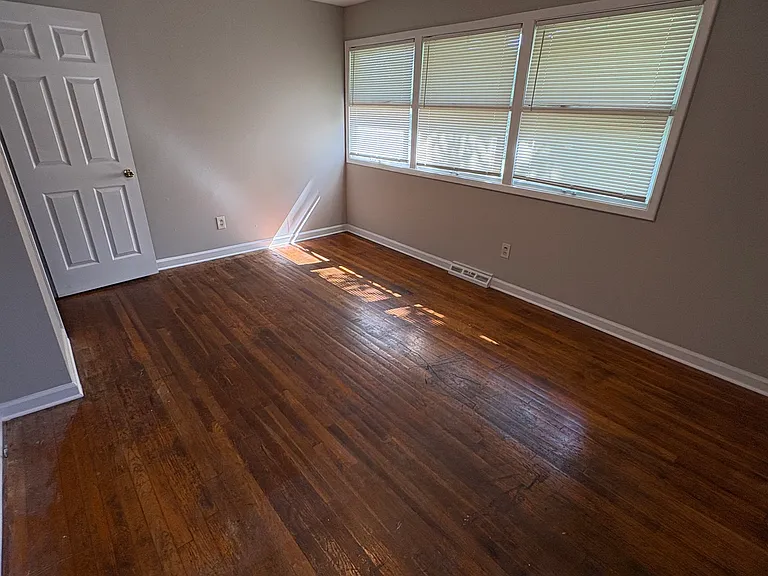 3231 Oberlin Dr — Photo 8