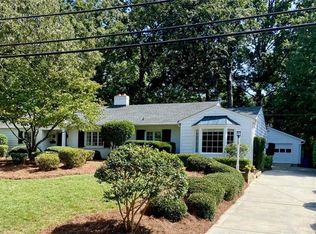 719 Roslyn Rd, Winston Salem, NC 27104