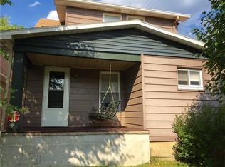 16 Woodview Dr, New Castle, PA 16101