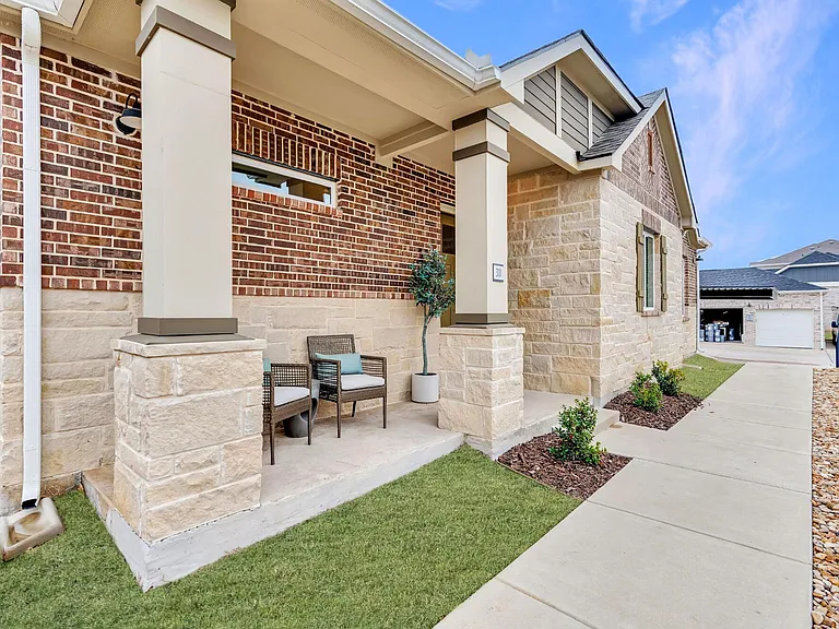 VLux Stoneridge — Photo 22