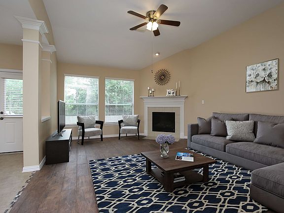 2nd image of 11423 Creekwood Hills Ln