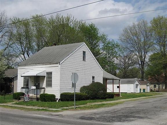 2nd image of 200 N Jefferson St