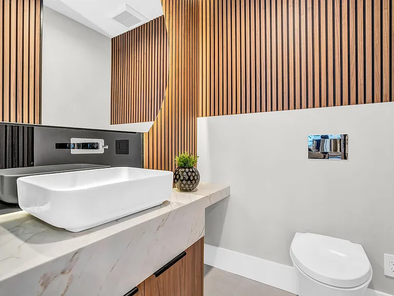 2380 Marine Dr — Photo 5
