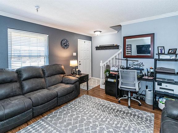 2nd image of 1831 Mansard Dr