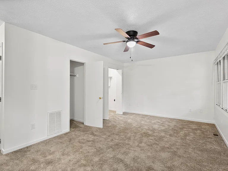 1 Rosecrest St #1D — Photo 10